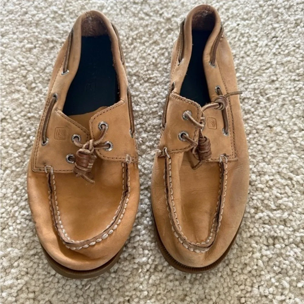 Boys authentic Speer top-Sider boat shoe gently used size 6